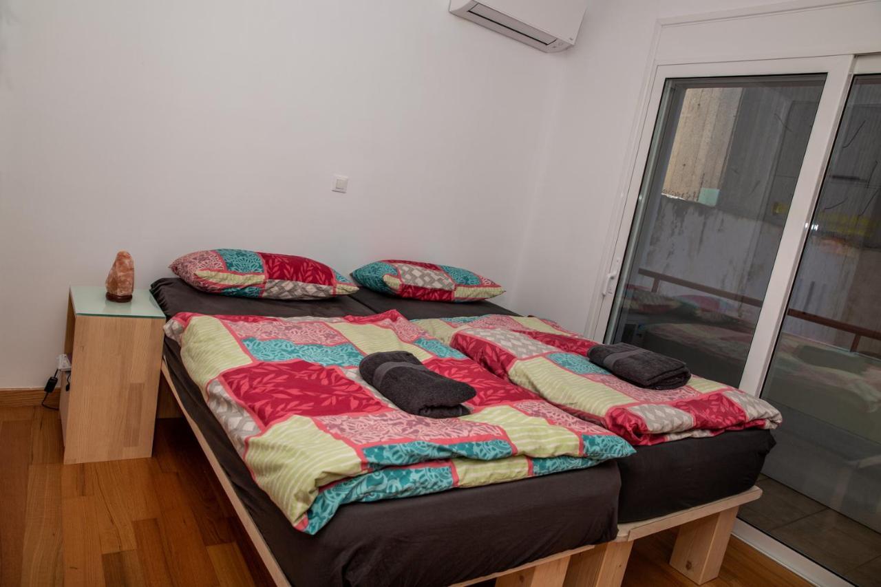 5 Sterne Apollo City Apartment ลาวริออน ภายนอก รูปภาพ